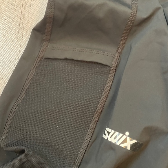 SWIX CARBON MESH TIGHTS
WOMENS SIZE MEDIUM
like new!!! - Picture 5 of 9